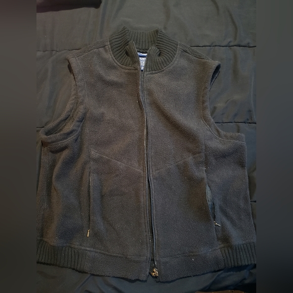 Catalina Jackets & Blazers - Catalina • size large womens vest